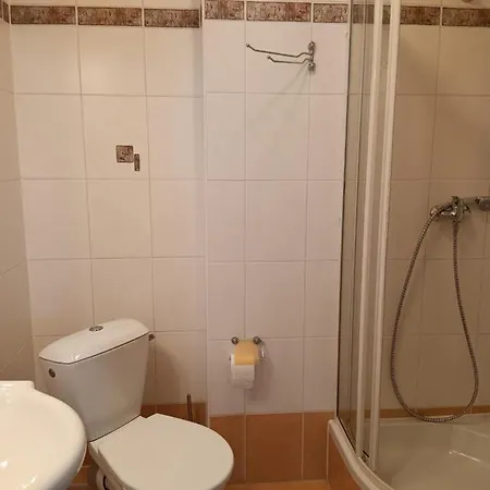 Lékařský Dům Appartamento Pec pod Snezkou